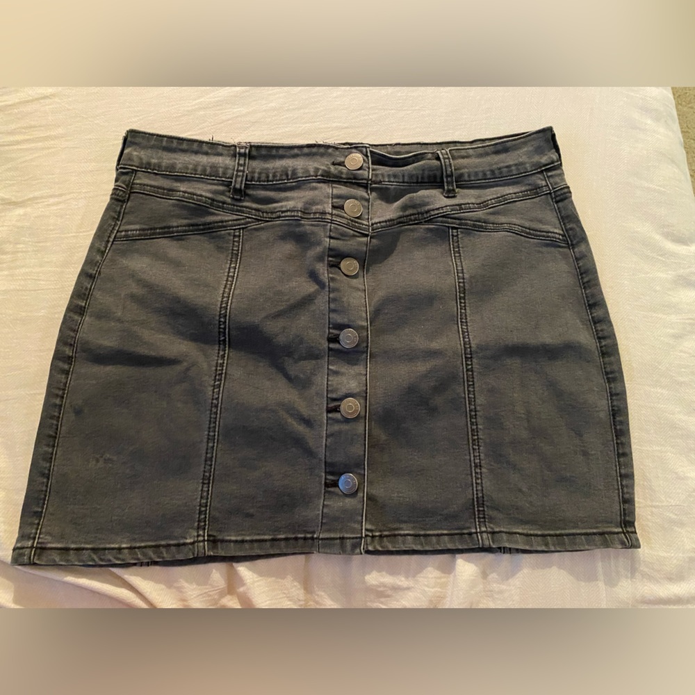 Black denim forever 21 skirt